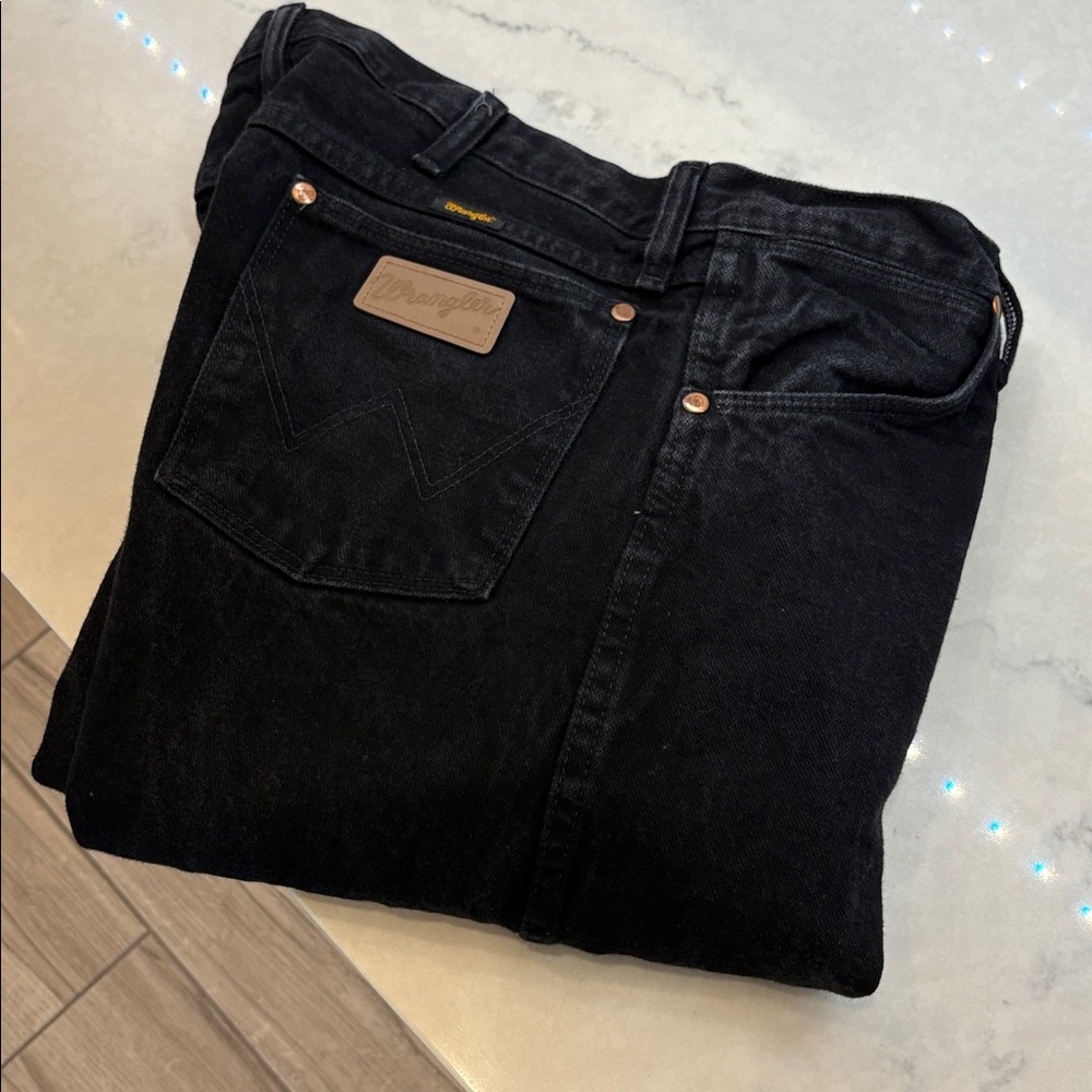 Wrangler Classic Black Jeans very lightly worn only a time or two